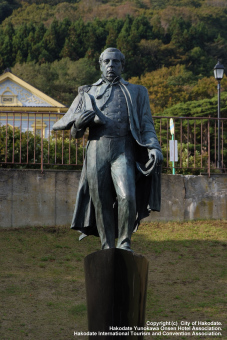 Memorial Statue of Commodore Perry’s Visitto Hakodate