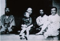 A photo taken at Arishima Farm Office just before the farmland liberation (Photo courtesy of Arishima Takeo Memorial Museum)