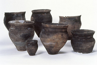 Okhotsk-type pottery 