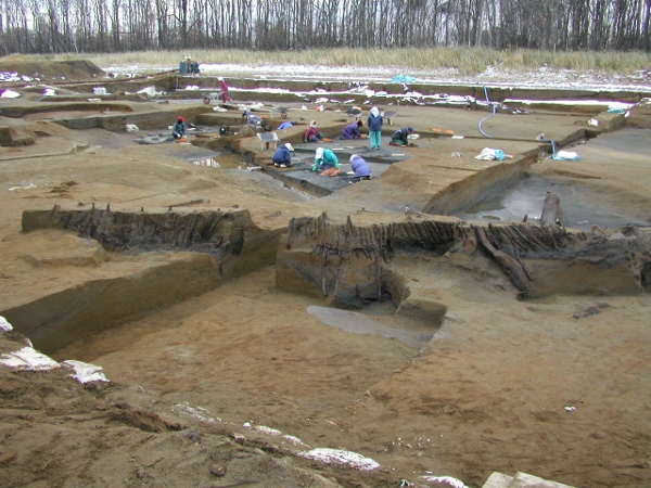 石狩紅葉山49号遺跡：発掘調査の様子